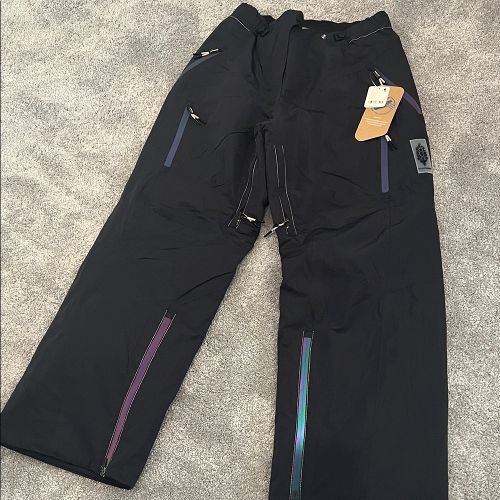 NWT Free People, On The Ascend Insulated Ski Pants, size small.  Black